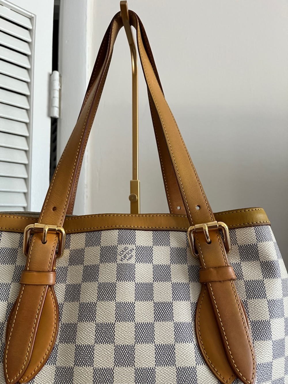 Damier Azur Hamptead MM leather Tote with Tan Leather Trims - Picture 5 of 15
